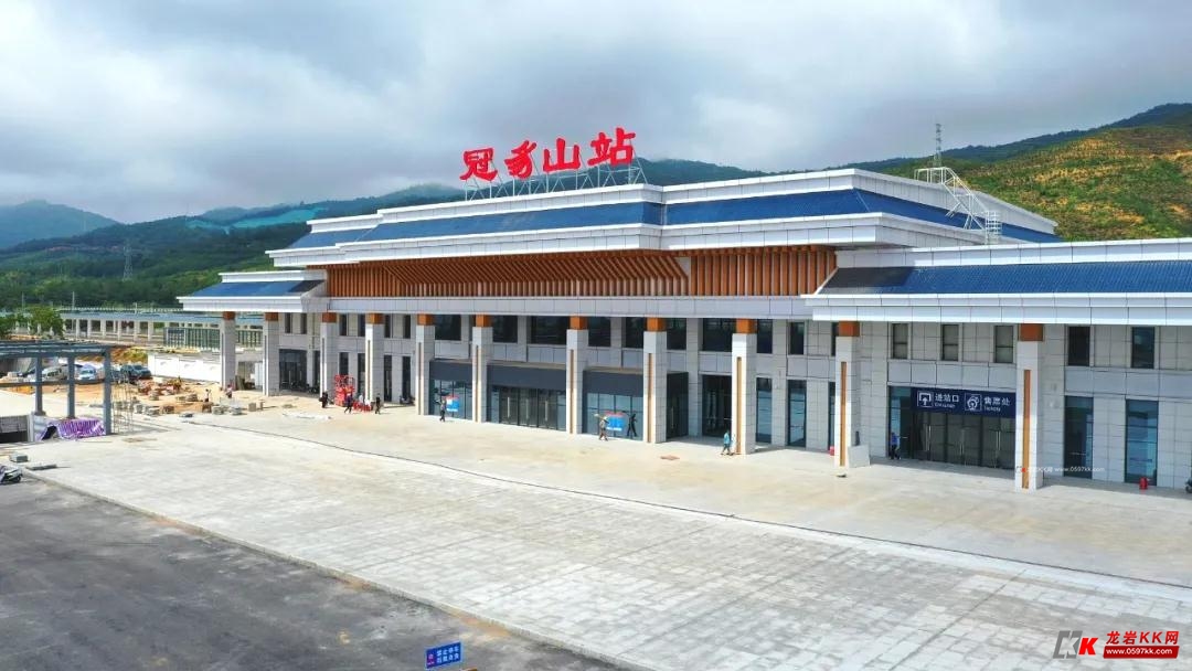 即将投用的冠豸山站
