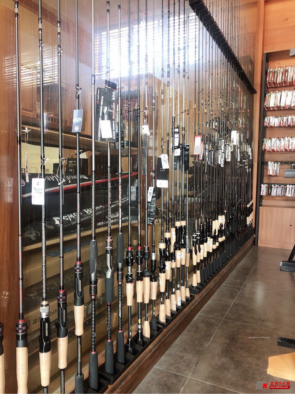 龙岩首家路亚筏钓渔具店专营店