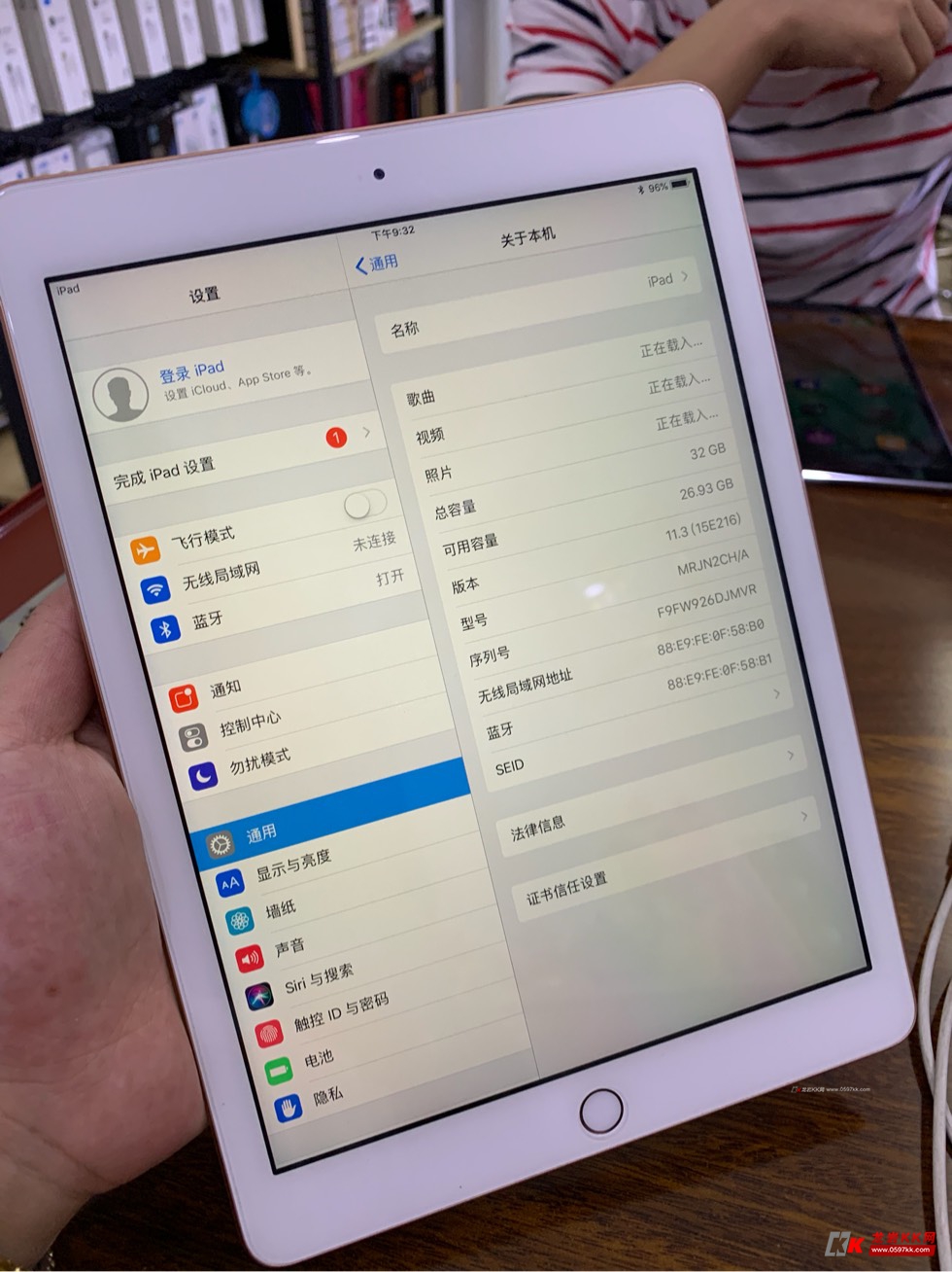 2017款ipad ,机器跟全新的一模一样,充电30多次