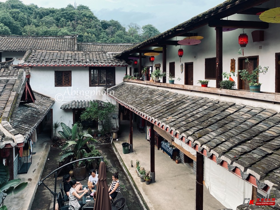 被遗忘的龙岩古民居:300年历史的曹溪石粉村准星楼