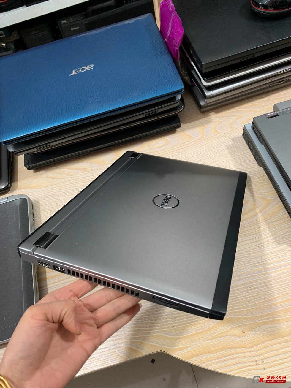 3寸戴尔i5-2450 4g 固态60g 价格:900一台