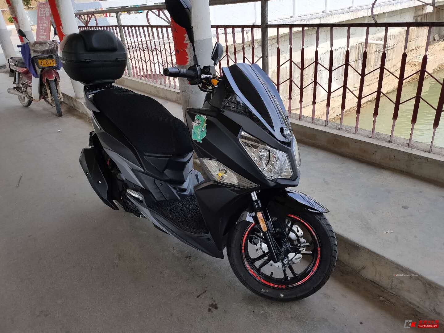 转让150cc水冷踏板三阳巡弋150