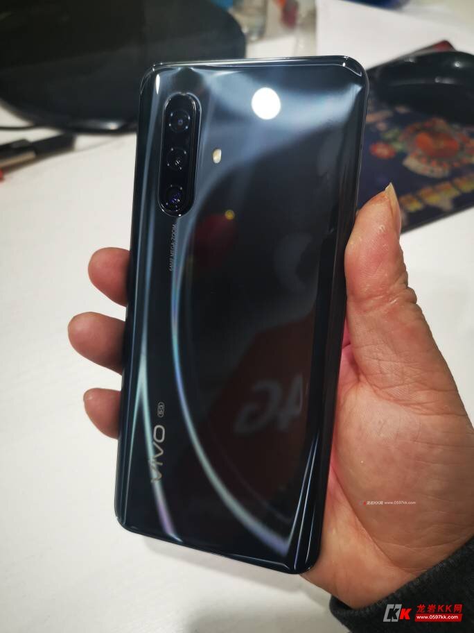 二手价出台全新的vivox305g版