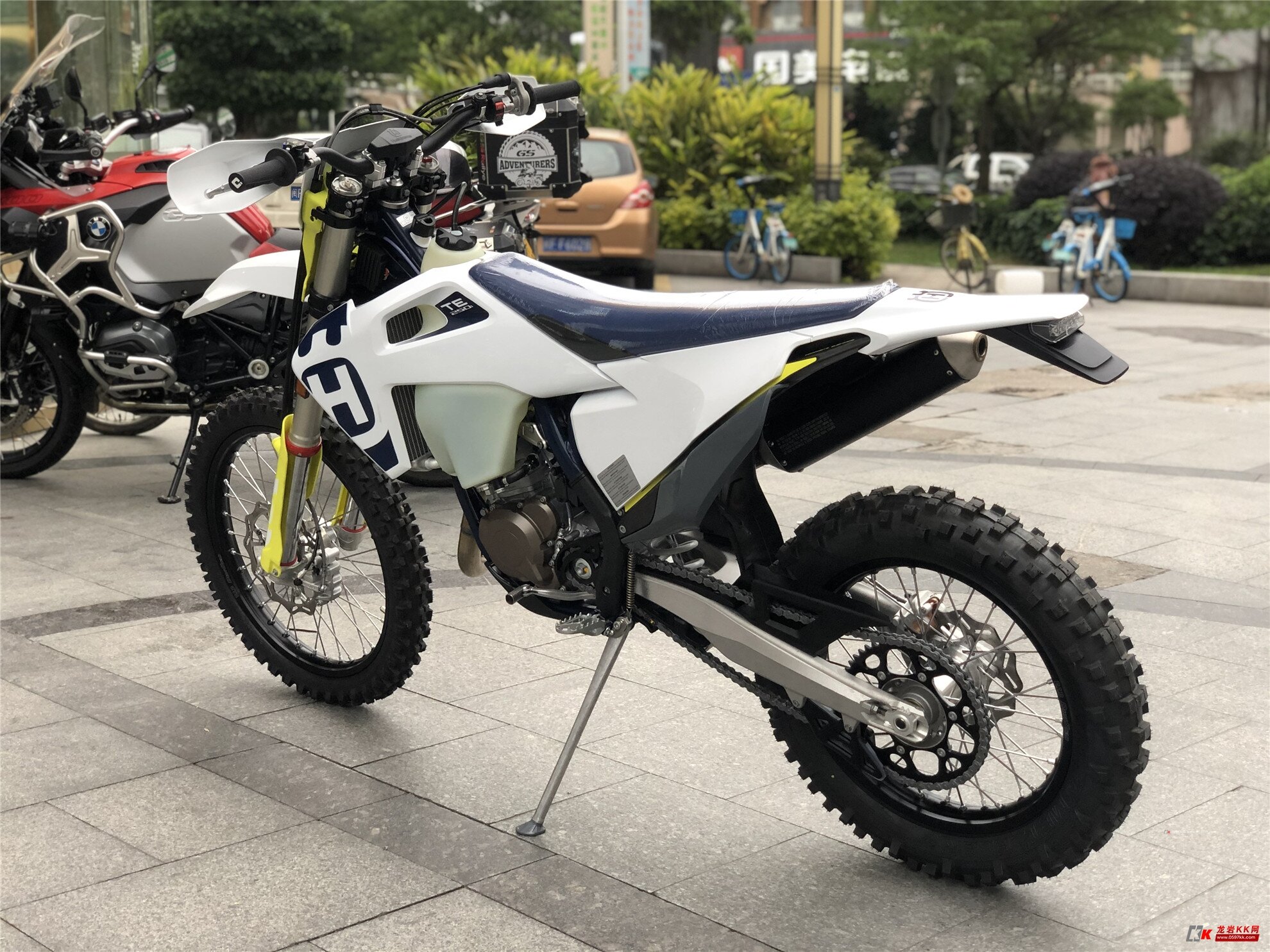 2020款胡斯瓦纳te250i两冲电喷越野不论林道还是山巅全都如履平地