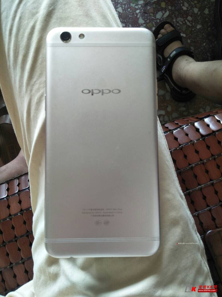 出oppor9splus664g999元转给有缘人