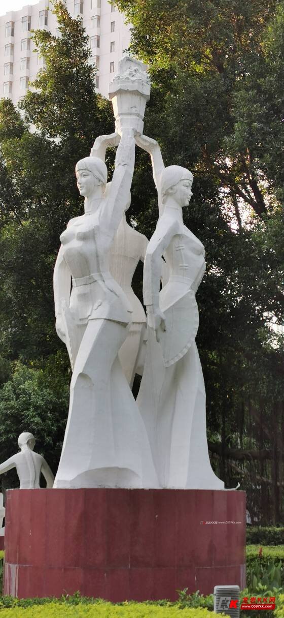 谁还记得街心花园曾经的七个采茶女