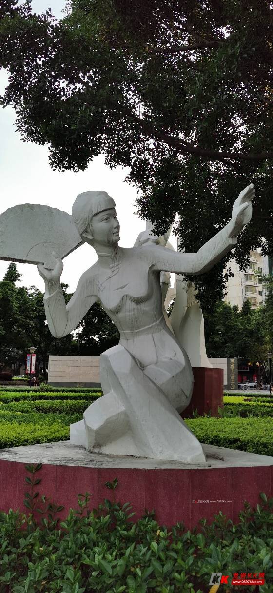 谁还记得街心花园曾经的七个采茶女