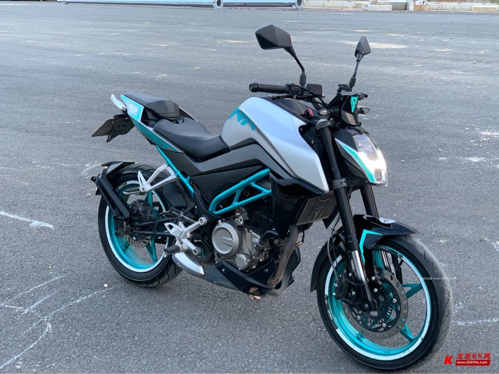 春风nk250街道机车摩托车