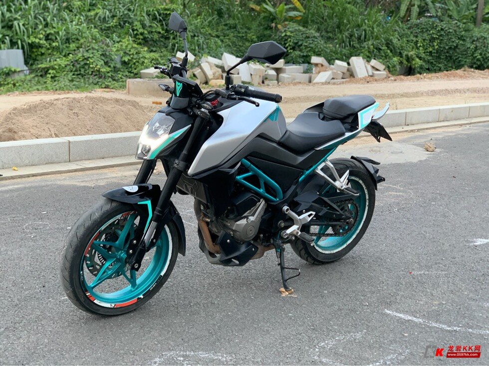 春风nk250街道机车摩托车