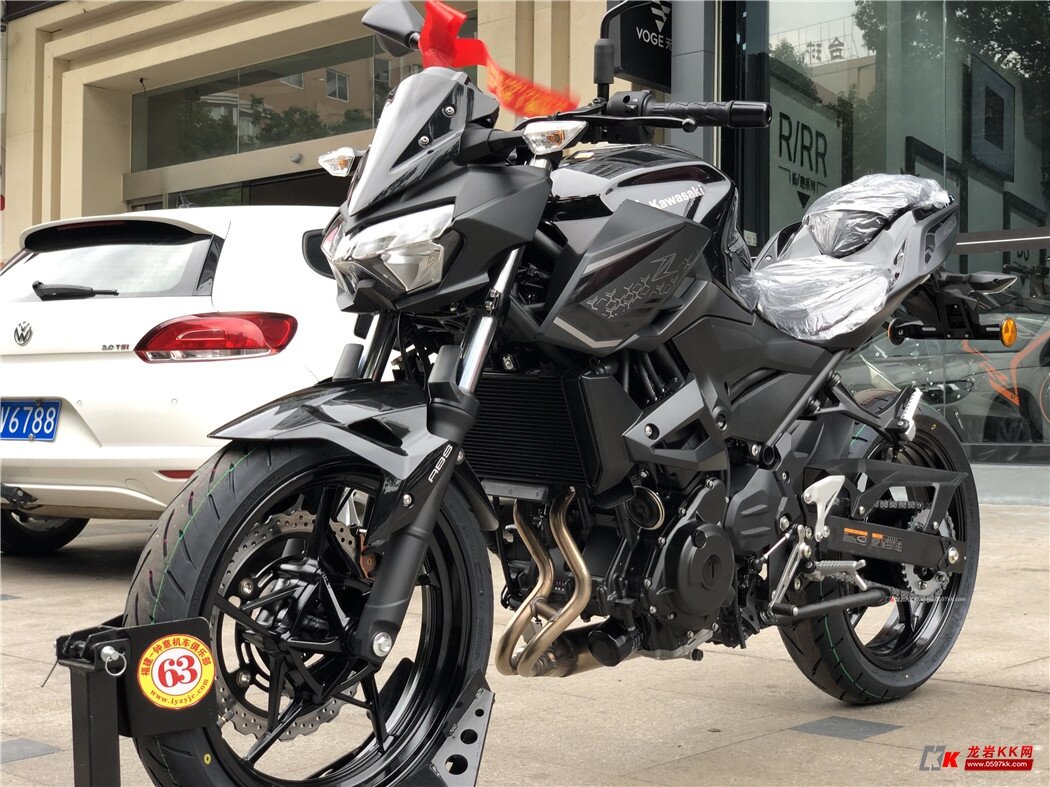 2021款z400现车到货!