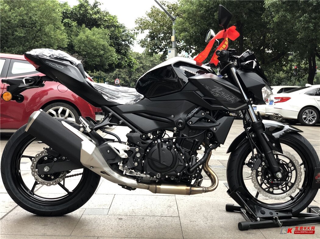 2021款z400现车到货!