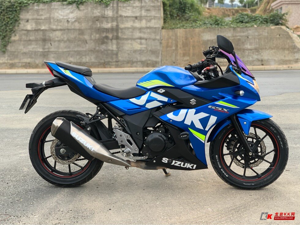 铃木gsx250仿赛摩托车