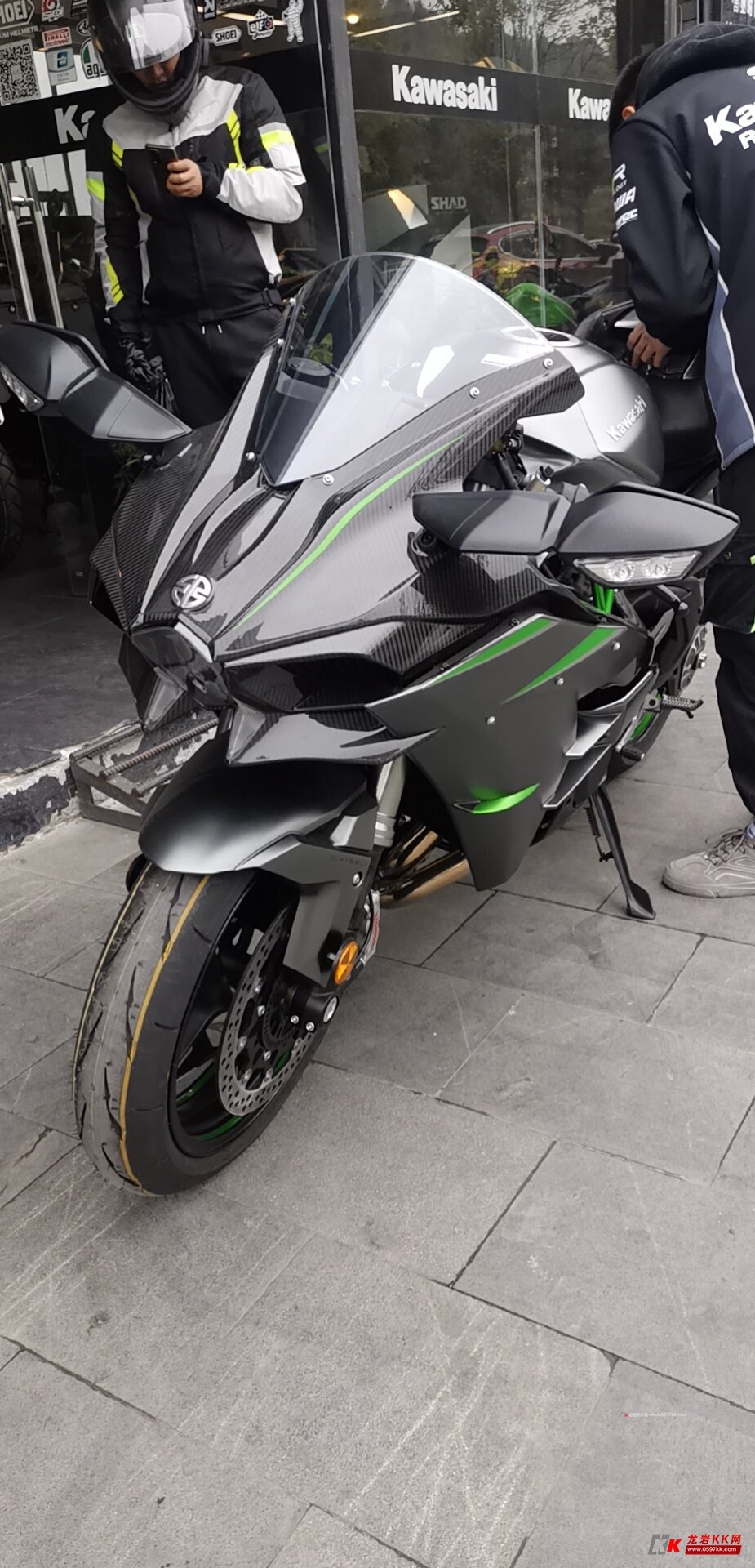 川崎量产车型中马力*高的王* h2 carbon全款到位!