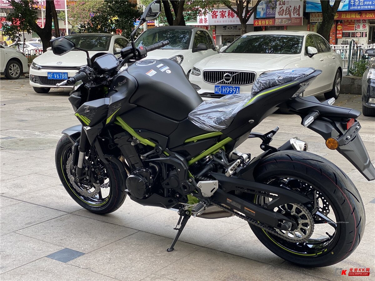 中级杀手2021款川崎z900