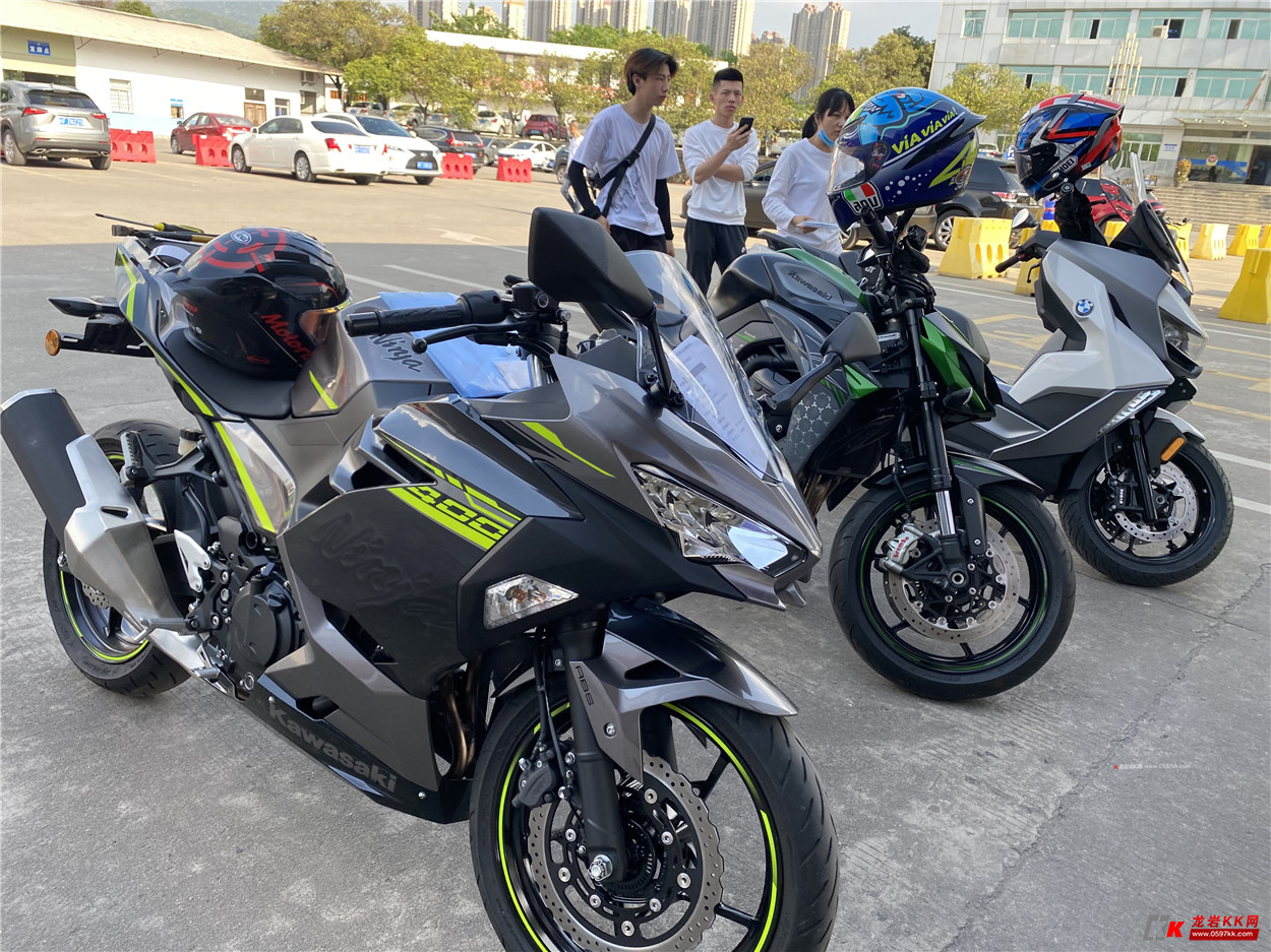 全新寶馬c400gt川崎z1000r版忍者400上戶中