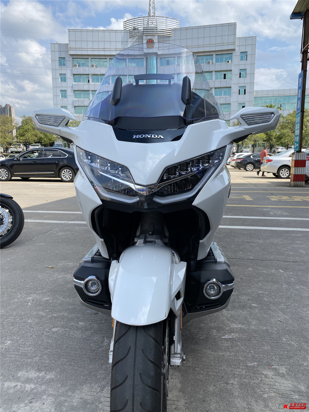 龙岩首台大贸新款金翼gl1800顺利到货!