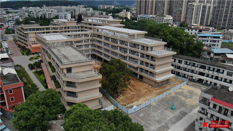 龙岩小洋小学47崭新教学楼已封顶未来还将规划建设人行天桥