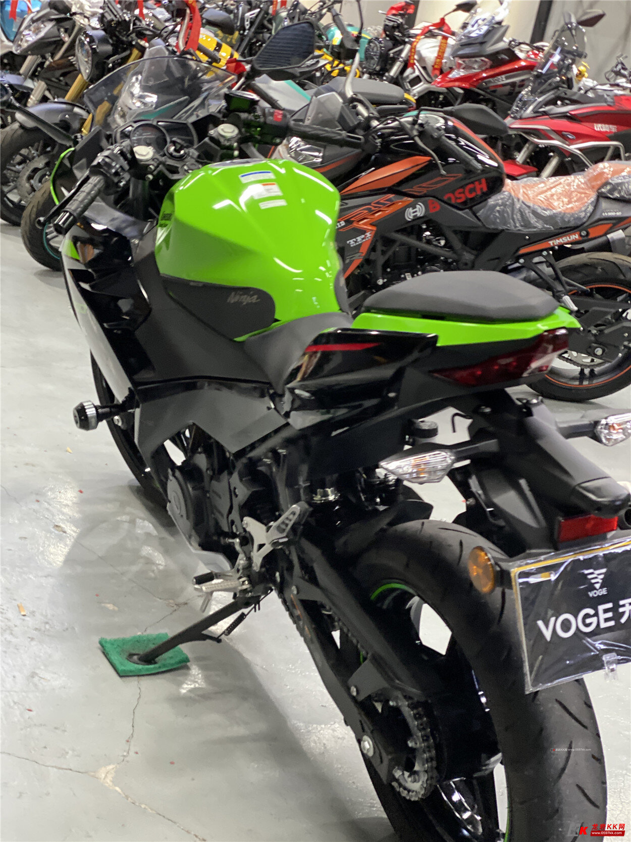 现货出售22款准新川崎忍者400一台