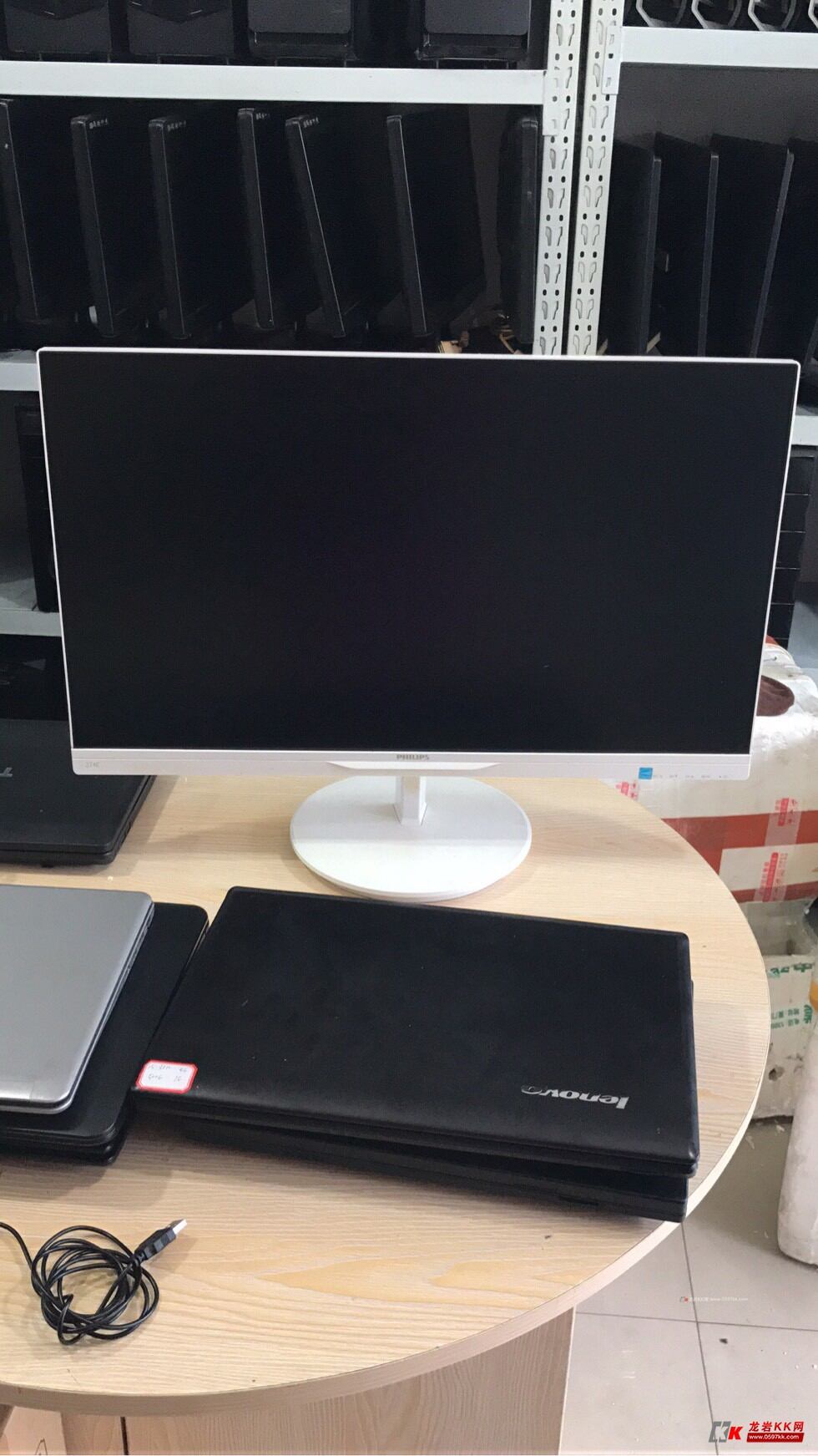 (出无边框白色 27寸飞利浦ips屏)价格560一台.