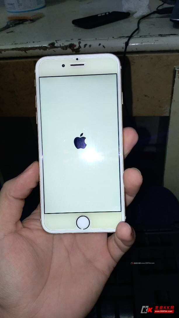 出一自用iphone6港版16g 800自提,不讲价!在曹溪.