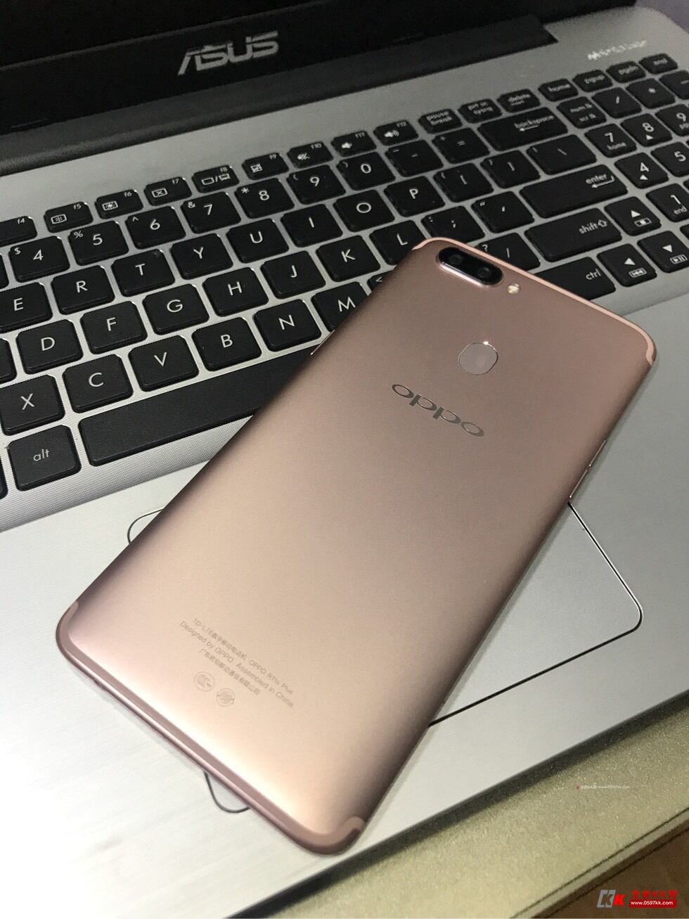 福利一台全新未激活oppor11splus,6 64g内存,外观如图,清仓价2600,仅