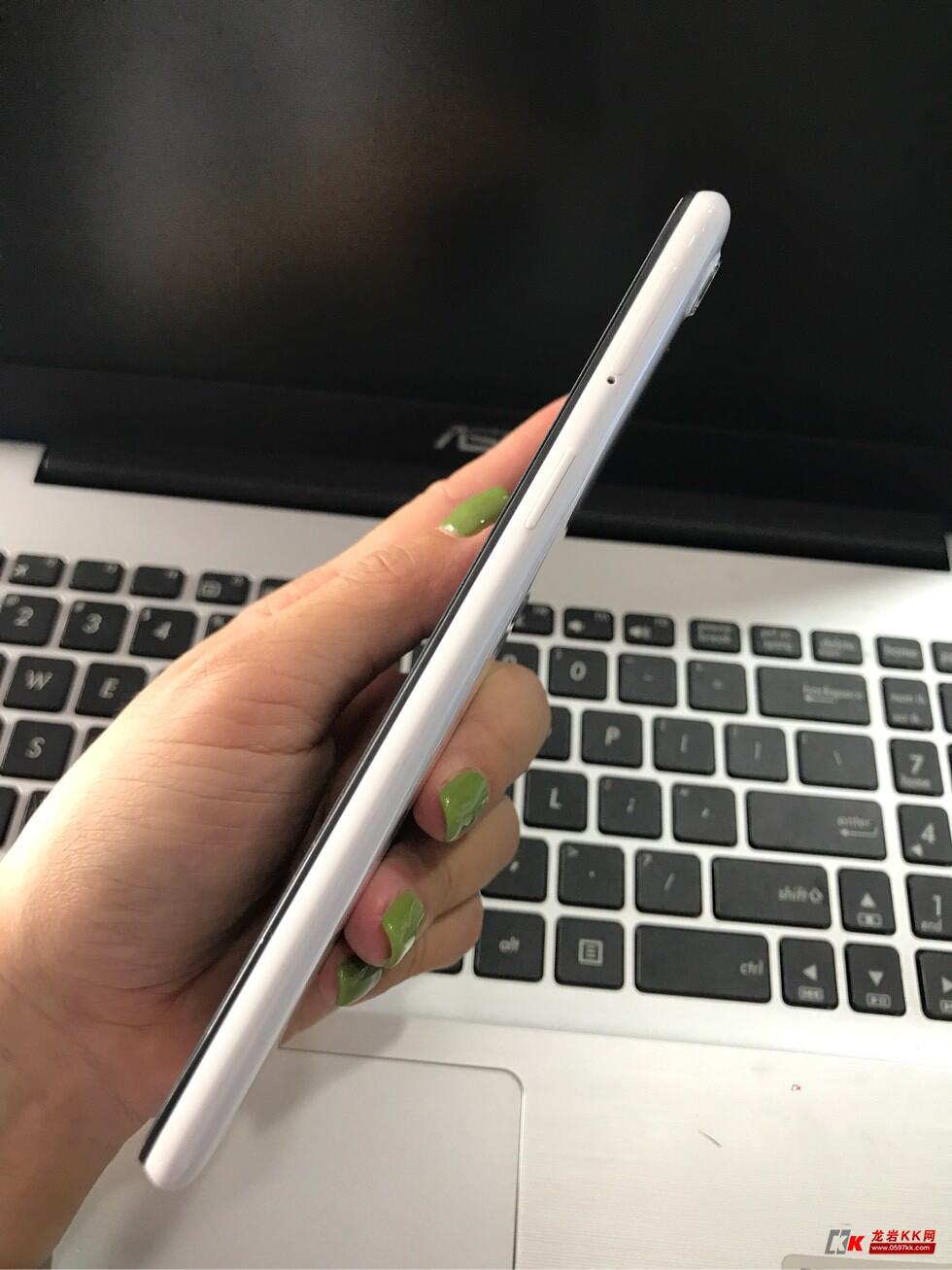 oppoa1,4 64g,成色如下,纯原装,售价900