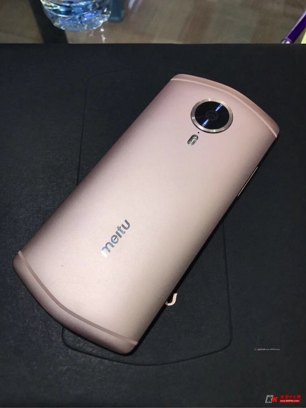 转让美图t8一台