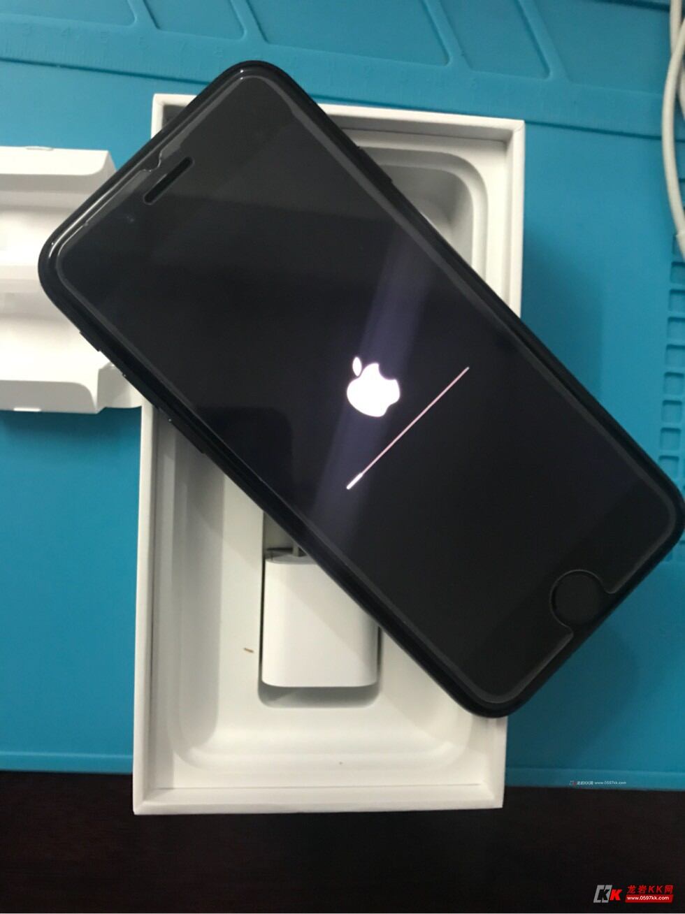 国行苹果7代32g,在保340天左右