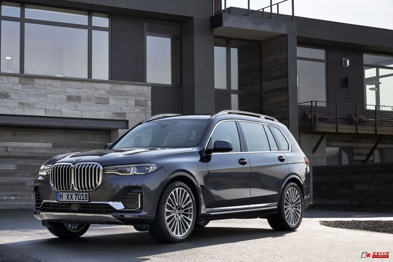 创新bmw x7以磅礴之势亮相